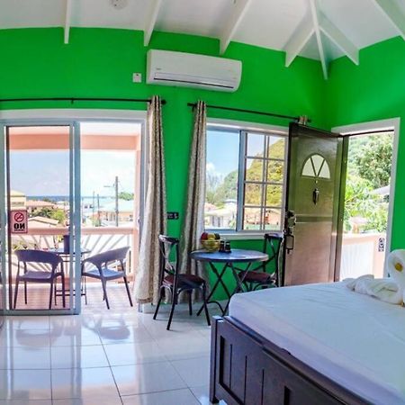 Maggie'S Inn Soufrière エクステリア 写真