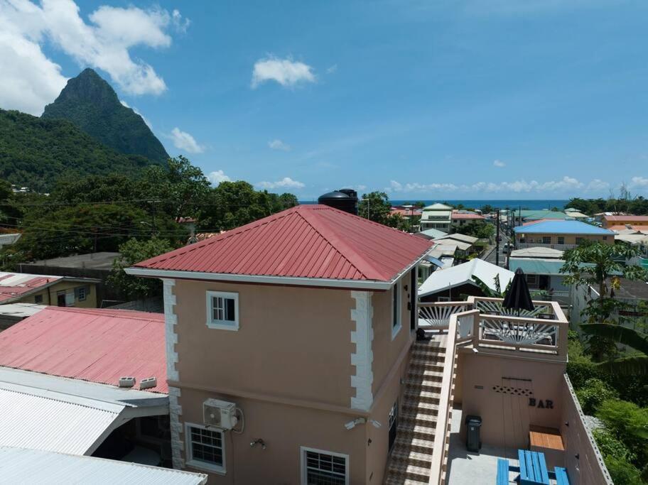 Maggie'S Inn Soufrière エクステリア 写真